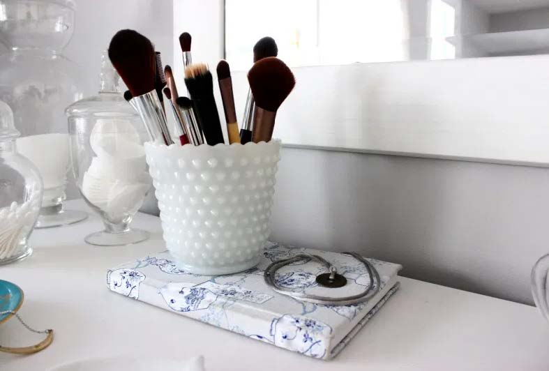 How to Style your Vanity